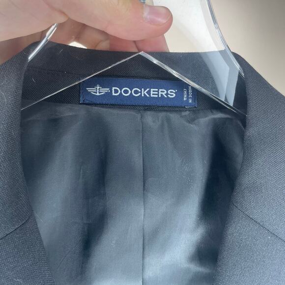 Dockers Black Two Button Single Vent Suit Jacket Blazer Sport Coat Size 42 L - Picture 4 of 6